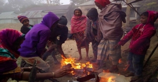 শীতে বিপর্যস্ত উত্তরের মানুষের জনজীবন