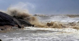 ঘূর্ণিঝড় ‘ইয়াস’ থেকে বাংলাদেশ অনেকটা ঝুঁকিমুক্ত