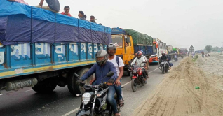 বঙ্গবন্ধু সেতু মহাসড়কে ১০ কিলো‌মিটার যানজট