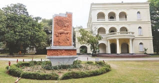 বাংলা একাডেমি সাহিত্য পুরস্কার পাচ্ছেন ১০জন