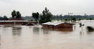 কুড়িগ্রামে লক্ষাধিক মানুষ পানিবন্দি