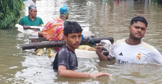 বন্যা: কমছে পানি মিলছে মরদেহ, এক জেলায় ১৭ জনের মৃত্যু