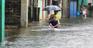 আবারও বন্যার কবলে নোয়াখালী, আতঙ্কে পানিবন্দি মানুষ