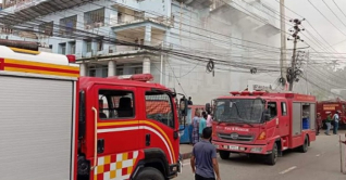 দেড় ঘণ্টার প্রচেষ্টায় বরিশাল মেডিকেলের আগুন নিয়ন্ত্রণে