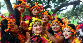 ফুল ফুটুক না ফুটুক আজ বসন্ত