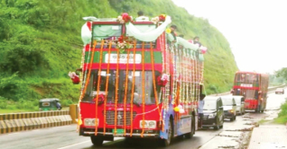 ছাদখোলা পর্যটন বাস এখন চট্টগ্রামের ব্র্যান্ড