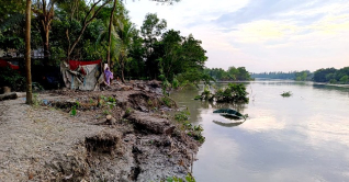 সোনাগাজীতে নদী ভাঙন, আতঙ্কে উপকূলবাসী