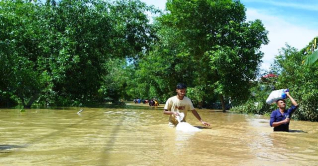 ফেনীতে বন্যায় মৃত্যুর সংখ্যা বেড়ে ২৮