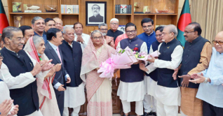 প্রত্যাবর্তন দিবসে প্রধানমন্ত্রীকে আ.লীগ নেতাদের শুভেচ্ছা