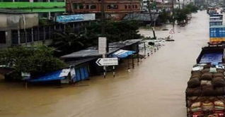 পানিতে তলিয়ে গেছে ঢাকা-চট্টগ্রাম মহাসড়ক, ভোগান্তিতে মানুষ