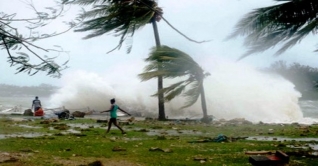 তিন দিনের মধ্যে সারাদেশে ঝড়ের শঙ্কা