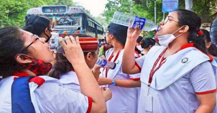 তীব্র গরম, পশ্চিমবঙ্গে শিক্ষাপ্রতিষ্ঠান বন্ধ ঘোষণা