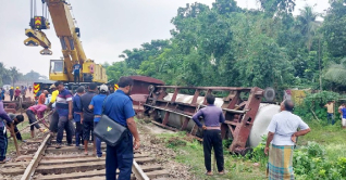 খুলনার সঙ্গে সারাদেশের রেল যোগাযোগ বন্ধ