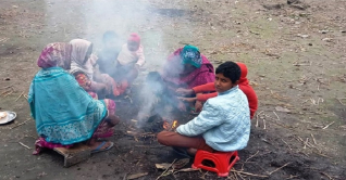 শীতে কাঁপছে উত্তরাঞ্চল, জনজীবন বিপর্যস্ত