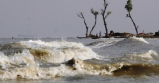 সাগরের নিম্নচাপে বাড়বে তাপমাত্রা