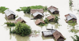 আসামে বন্যা পরিস্থিতির আরও অবনতি