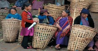 খাসিয়া নারীরাই পরিবারের প্রধান