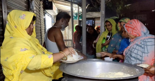 মেহেরপুরে নুর নাহারের ইফতার ও সেহরি বিতরণ