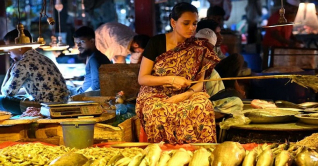 অবশেষে মাছ বিক্রেতা অভিনেত্রী সাবিলা নূর